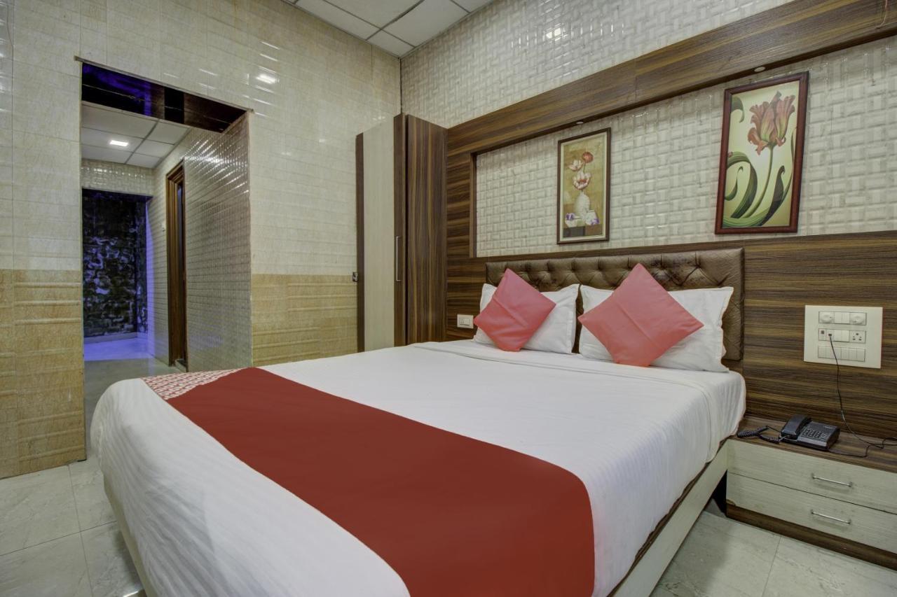 Oyo 74879 Hotel Imperial Palace - Mumbai — Photos 1